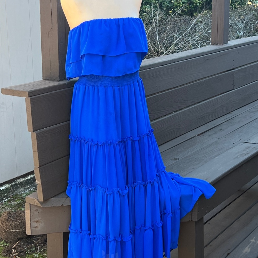 Elegant Blue Tiered Women's dress
